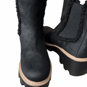 Women's Black Shearling Boots